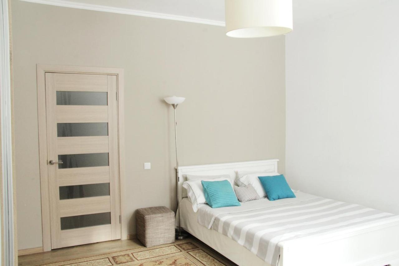 לבוב Flat In Cottage Close To The Centre Parking, Wifi, Bbq מראה חיצוני תמונה